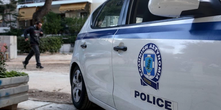 Πύργος: Μεθυσμένος αλλοδαπός χωρίς χαρτιά χτύπησε γυναίκα και αστυνομικούς